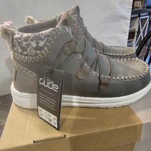 NWT HEY DUDE ELOISE SIZE 7 Grey